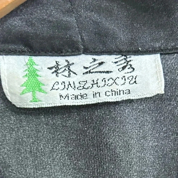 EUC vintage Geisha silky feel robe. Bought in Hong Kong. One size. Beautiful! - Picture 5 of 7